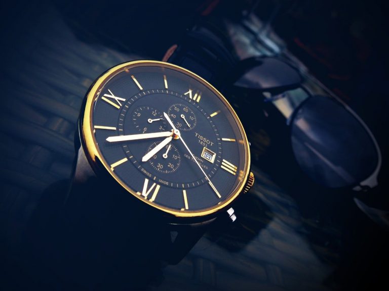 Quels sont les accessoires indispensables pour un collectionneur de montres ?