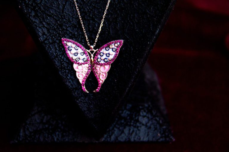 collier-papillon